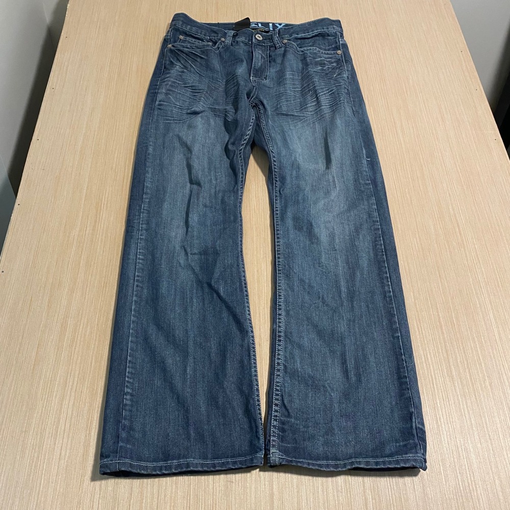 Helix Mens Relaxed Bootcut Jeans 32x30 Blue Medium Wash Embroidered Pockets Y2K